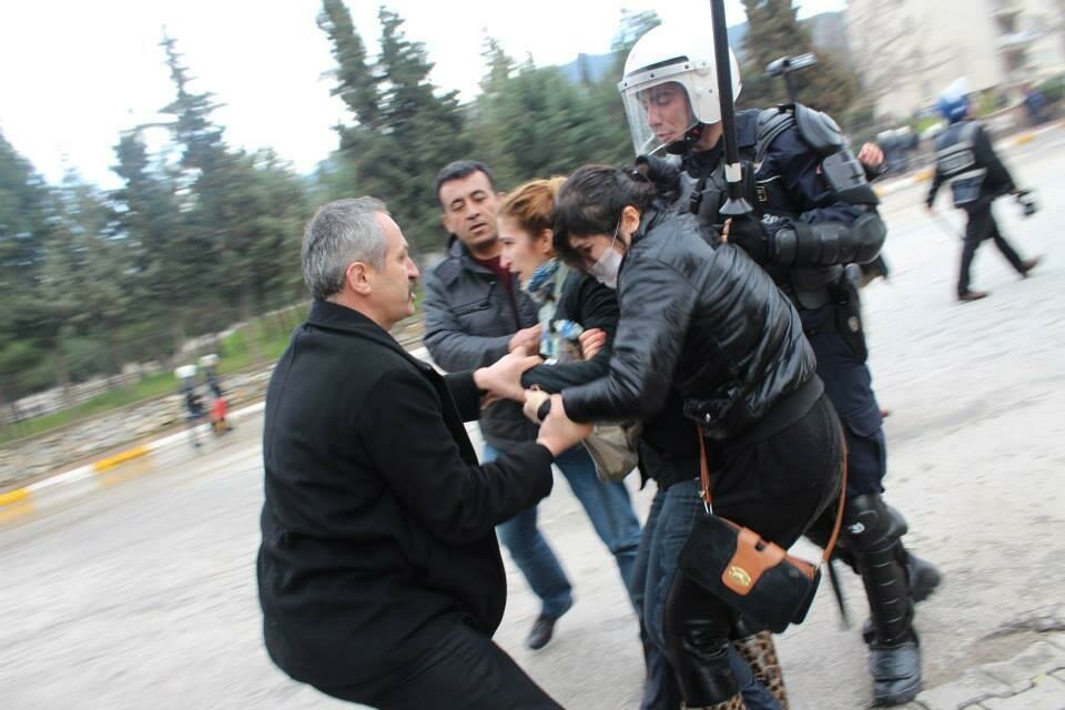 Denizli- HDP eşbaşkanı Eren Saran gözaltında
